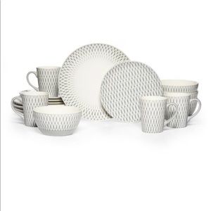 Mikasa Aurora 16 Piece Dinnerware Set